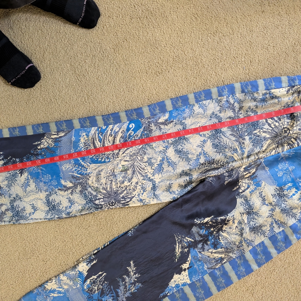 Elie Tahari Blue and Cream Patterned Silk Pants - Picture 8 of 9